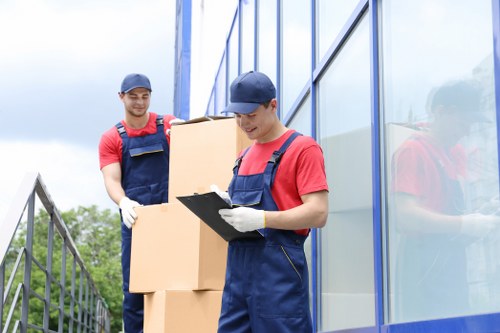 Local removals service planning a move in Waddon